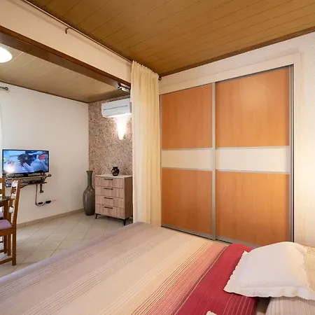 Salona Apartment