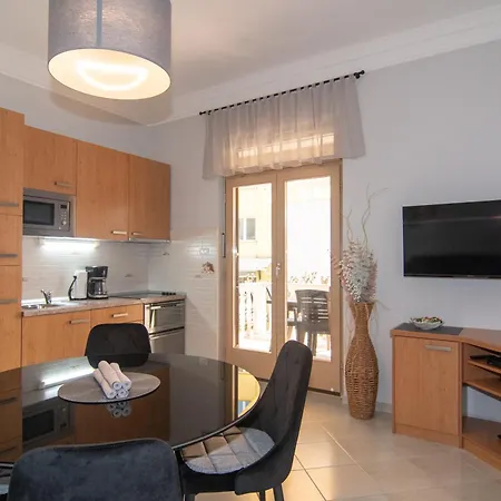 Salona Apartment
