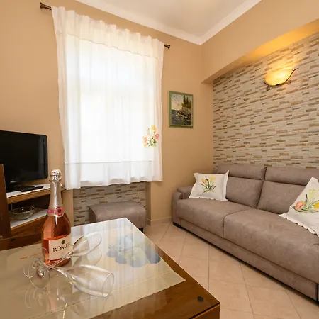 Apartment Salona