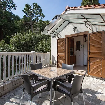 Salona Apartment
