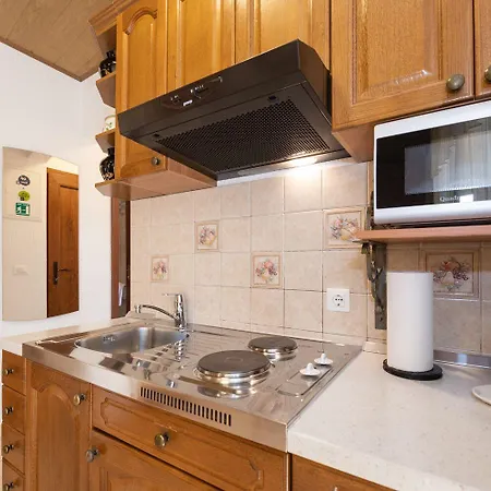 Salona Apartment