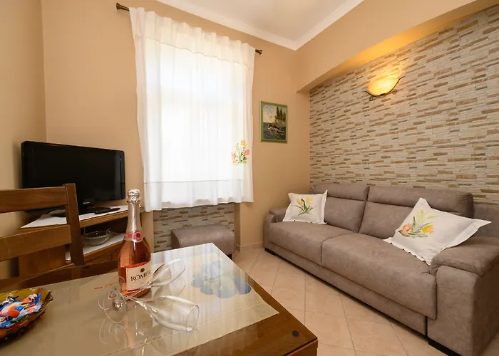 Apartment Salona